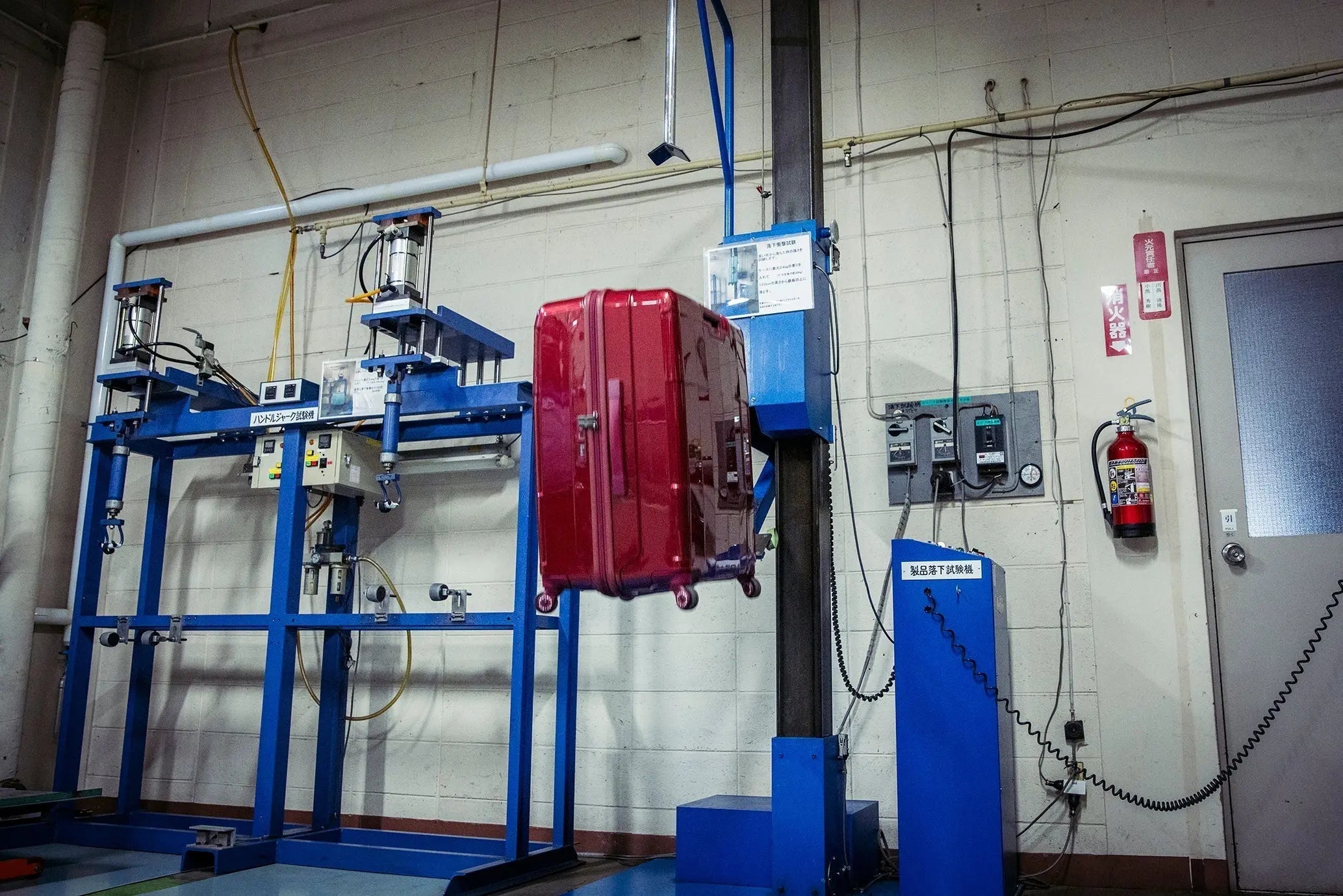 ACE-PROTECA-Luggage-Redefining-Durability-with-Precision-Testing ACE Global Online Store