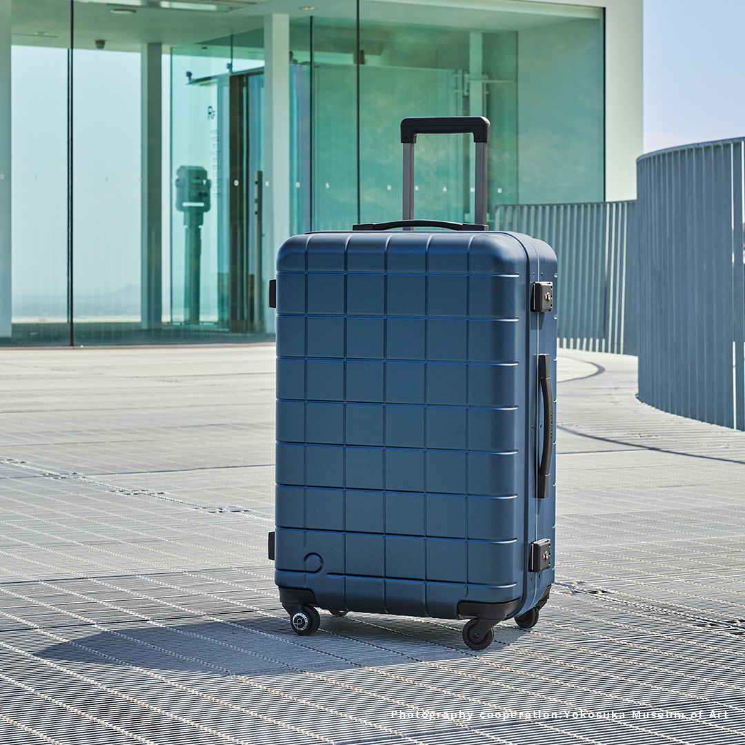 CHECKER FRAME Checked Large ACE