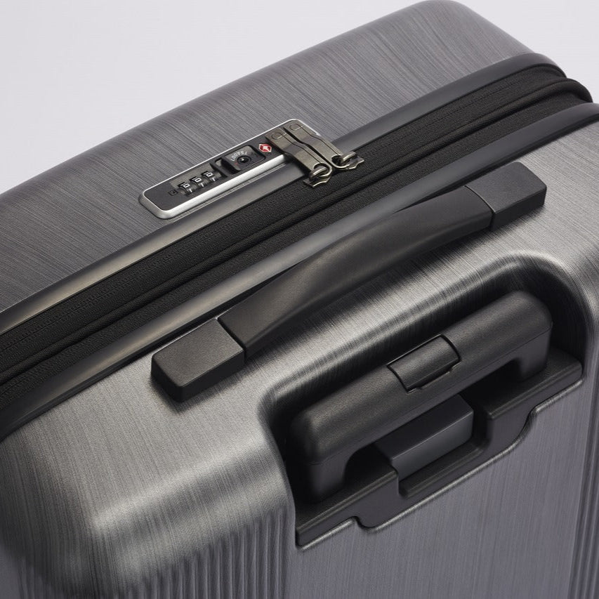 TRACTION 2 Carry-on S