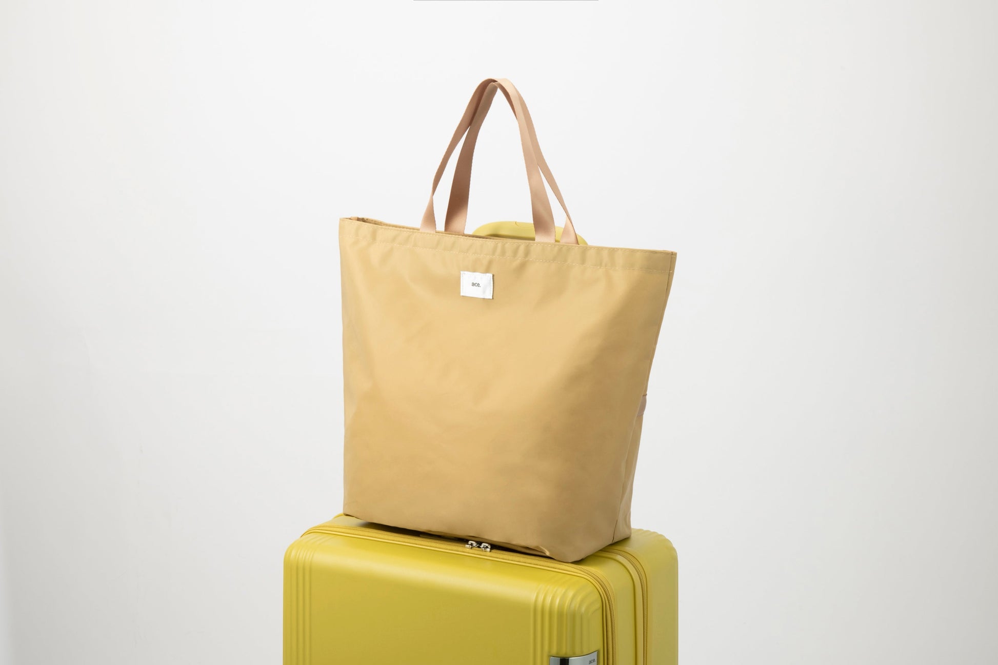 FURNIT-Z Front Pocket Checked Medium ACE