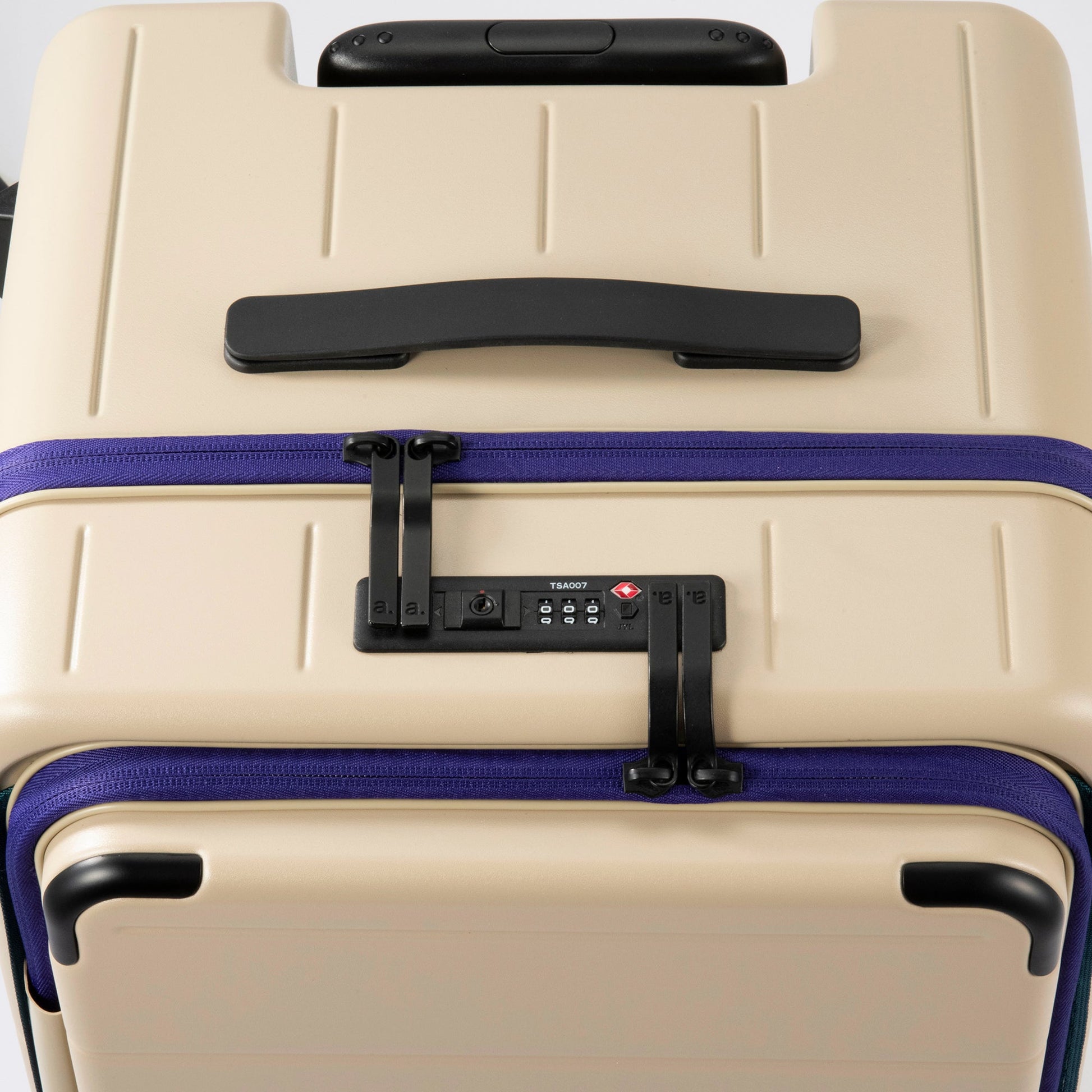 TEOFIELD Trunk Medium ACE