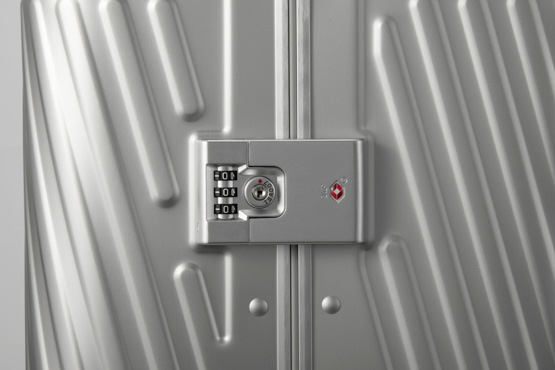 ALGONAM 3-F Carry-on S ACE