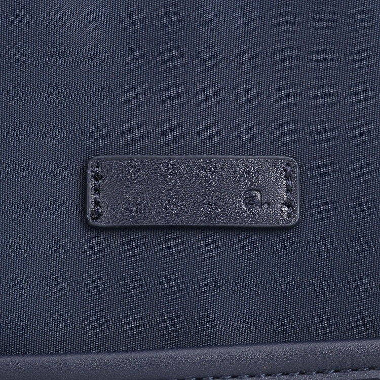 ESENCIA Tote Medium
