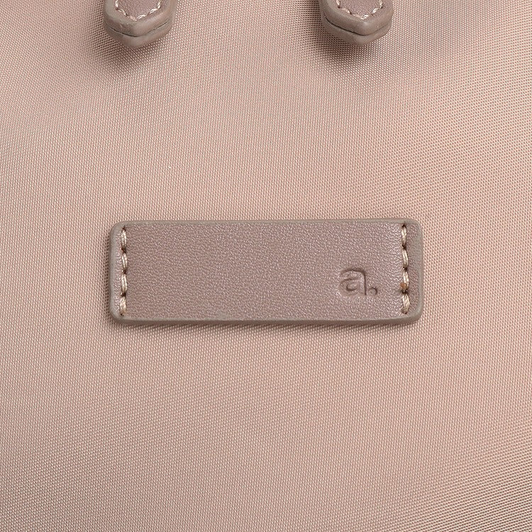 ESENCIA Backpack
