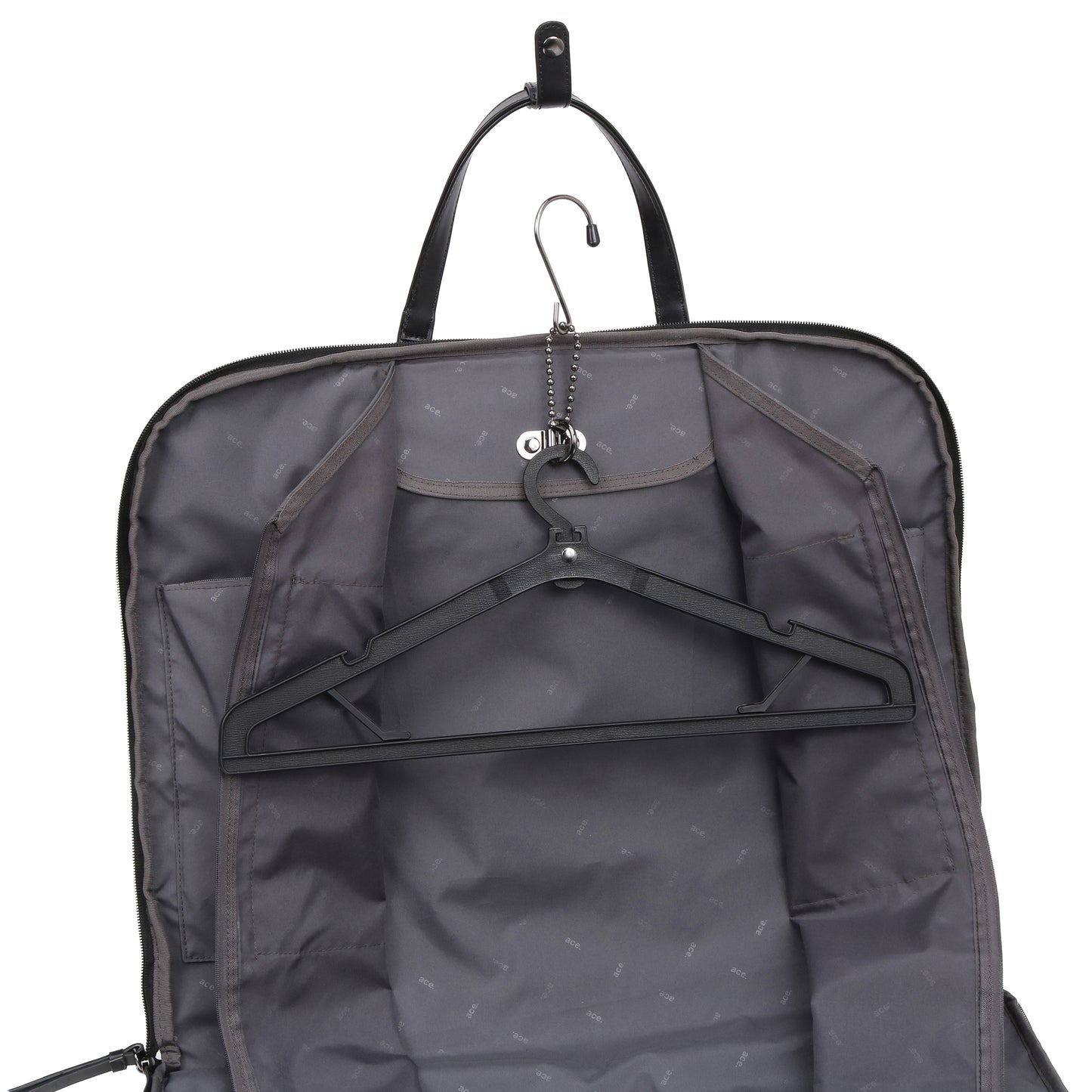 ace. Garment Bag