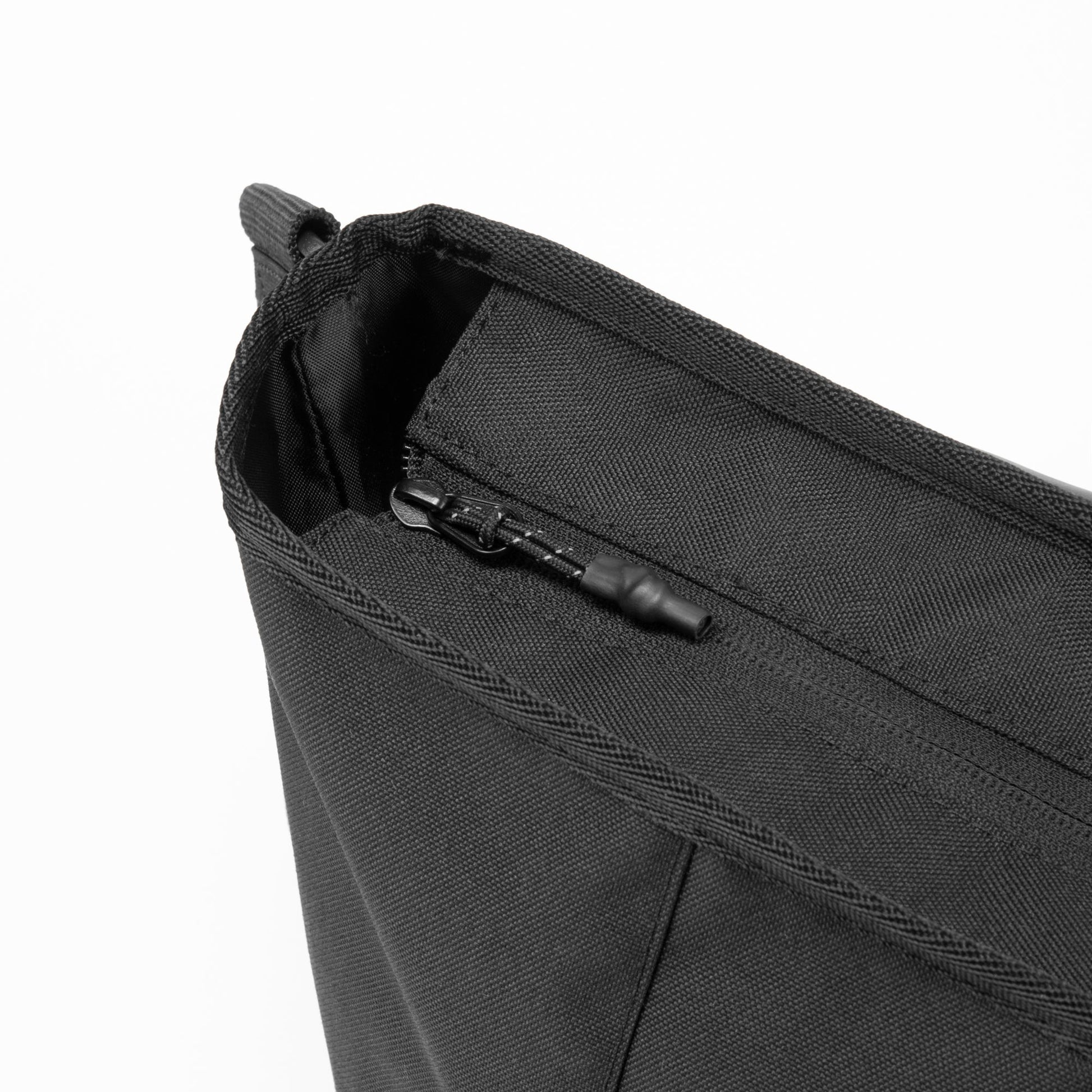 HYPHENORM Messenger Bag Large ACE