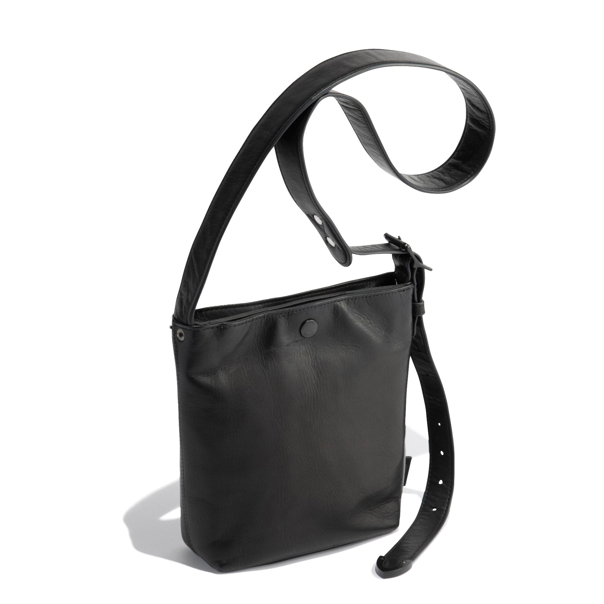 UT CITY PLUS The Bucket Tote Small ACE
