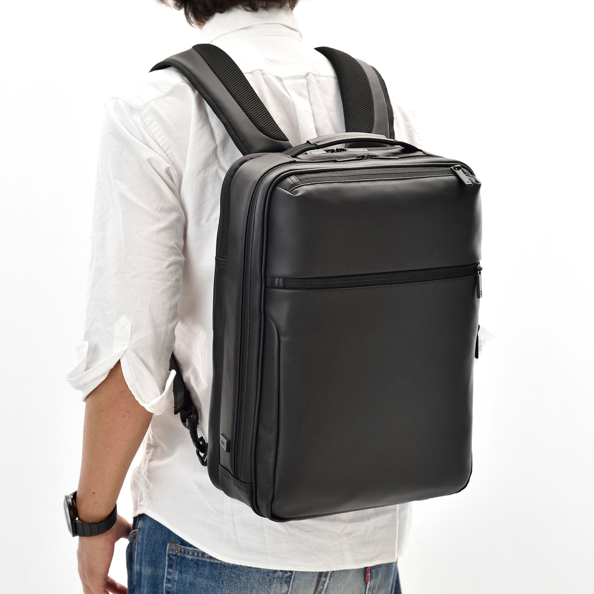 GADGETABLE VIRTECT Backpack Medium - ACE Global Online Store