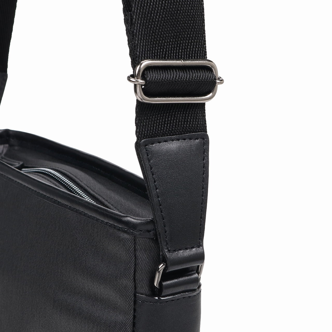 DINO Crossbody Type C