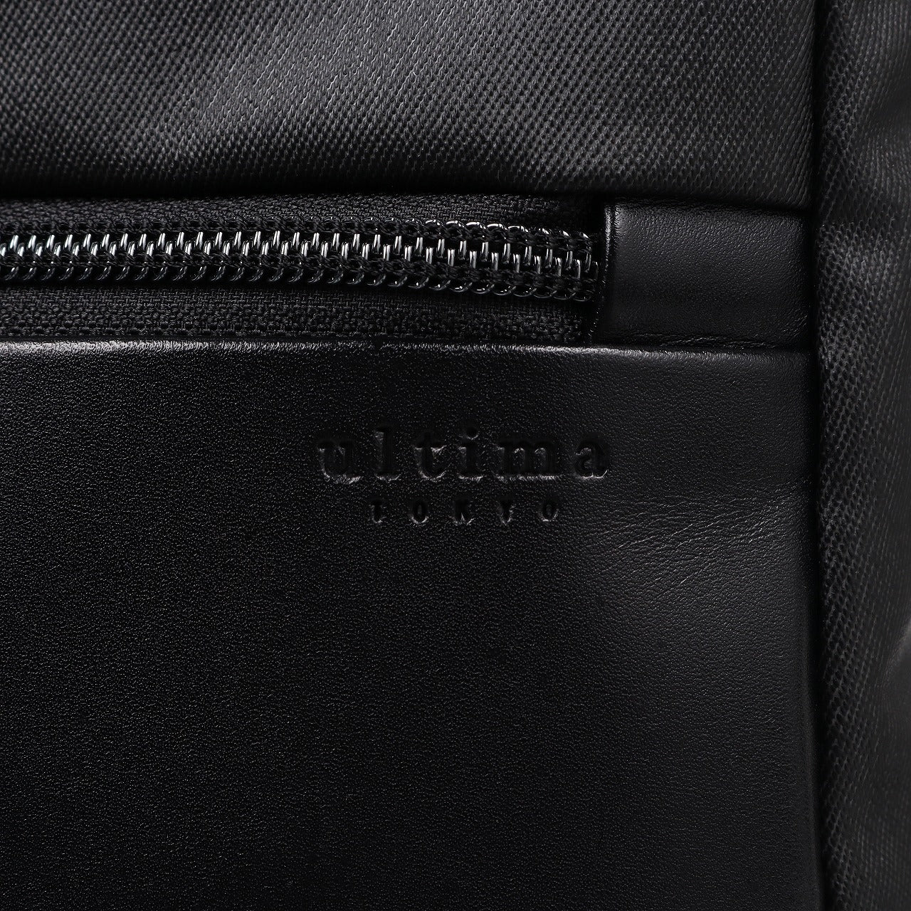DINO Crossbody Type C