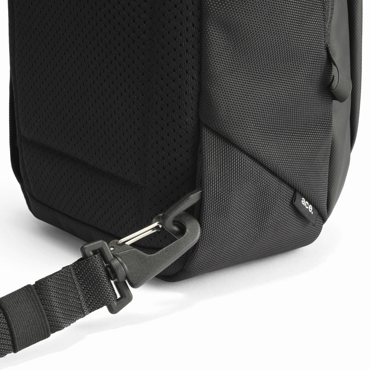 RUGGRENTICE CROSS Sling Small ACE