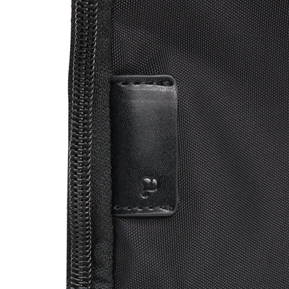 ace. Garment Bag
