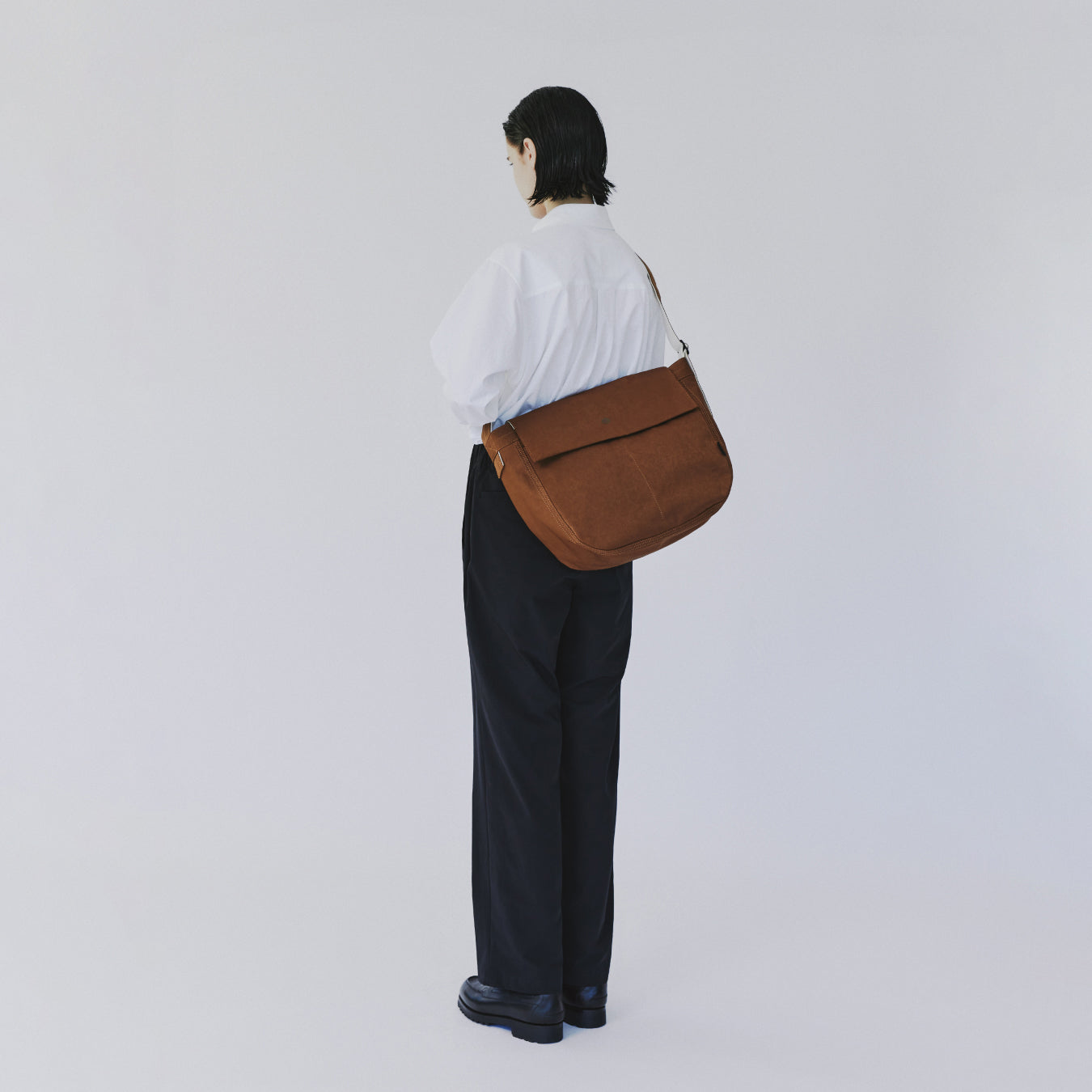 CITY PLUS NEWSPAPER Crossbody Medium