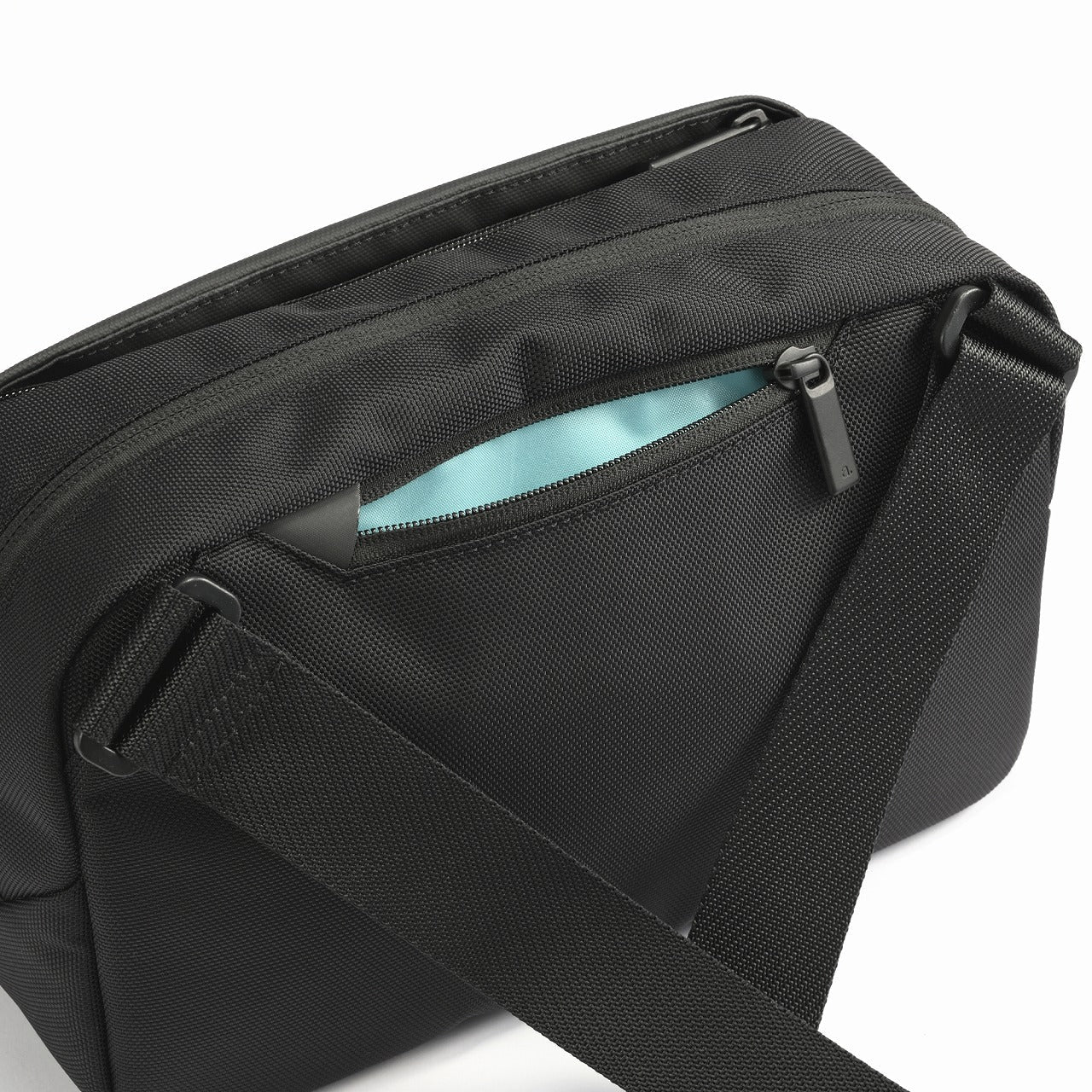RUGGRENTICE CROSS Crossbody Medium ACE