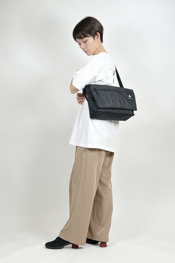 HYPHENORM | Medium Messenger Bag | 60153,, small image number 18